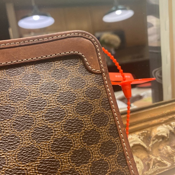 SOLD—Celine Triomphe Vintage Canvas Monogram Macadam Leather Clutch Cosmetic - Picture 8 of 16